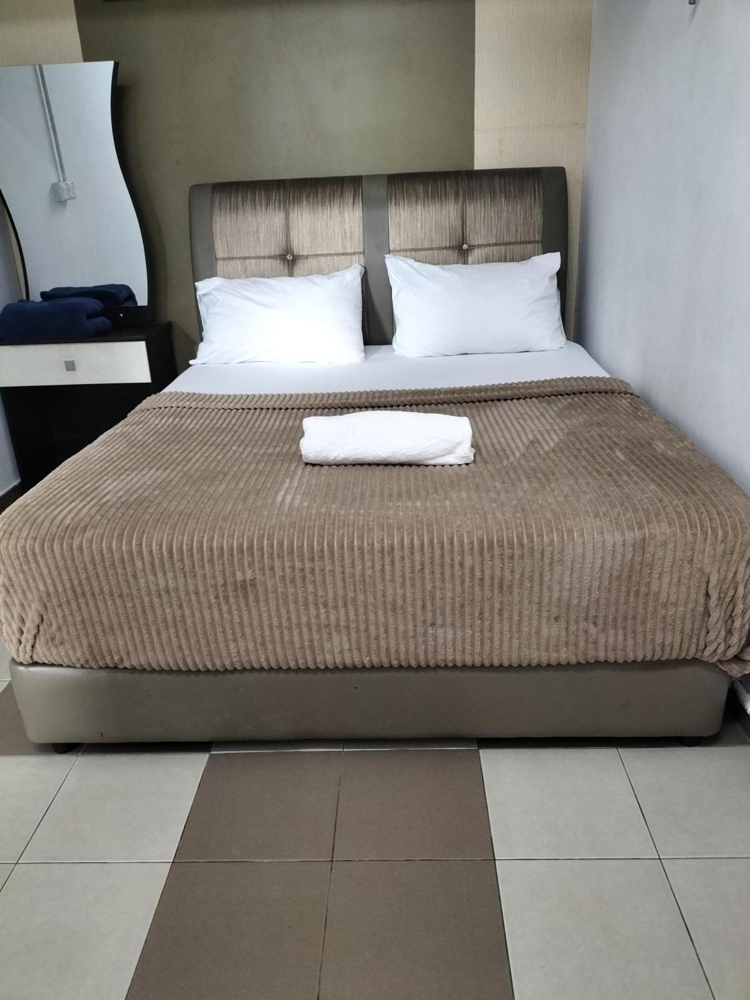 Ulfah Hotel Mersing Ngoại thất bức ảnh